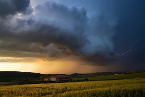 Aemet issues weather alert ahead of weekend and warns of sudden temperature drops, heavy rain and thunderstorms in these areas