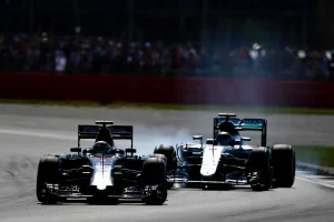 Así queda la parrilla de la F1 2026 tras los fichajes de Checo Pérez y Valtteri Bottas por Cadillac, con dudas en Mercedes y Red Bull