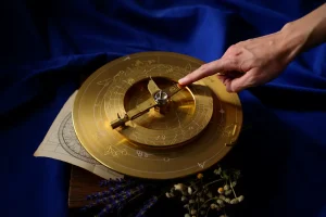 Guía astrológica para el jueves, 21 de agosto de 2025: Prepárate con la energía de los signos