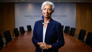 Directo | Lagarde cree que el acuerdo comercial ha reducido la incertidumbre y confirma el cambio de ciclo con los tipos
