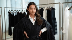 Las novedades de la semana de Zara: vestidos negros, camisas blancas y muchas propuestas para otoño