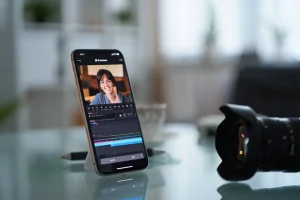 Bombazo para el iPhone: el editor de vídeo Adobe Premiere llega gratis este mismo mes