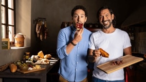 Los alimentos típicos de Aragón que alucinan a Dani Martínez y Canco Rodríguez: "Oye, está buenísimo"