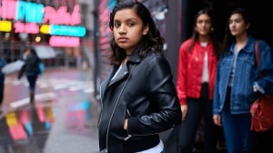 Estas bombers son un sueño: perfectas para chicas bajitas