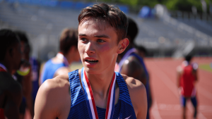 El enfermero Antonio Rodríguez, premiado por su investigación sobre la gestión emocional y los riesgos psicosociales en jóvenes deportistas