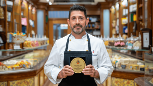 El pastelero Jesús Tolosana, reconocido con la Placa al Mérito Turístico de Aragón 2025