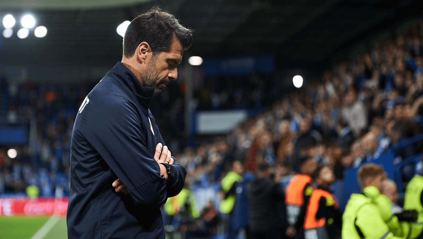 El Real Oviedo cae al descenso un partido después de cambiar a Veljko Paunovic por Luis Carrión