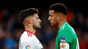 Qué ocurrió entre Hugo Duro y Chimy Ávila tras el pitido final del Valencia - Real Betis