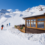 El restaurante cerca de las pistas de esquí de Valdelinares que se esconde en un pueblo de Teruel con un impresionante mirador