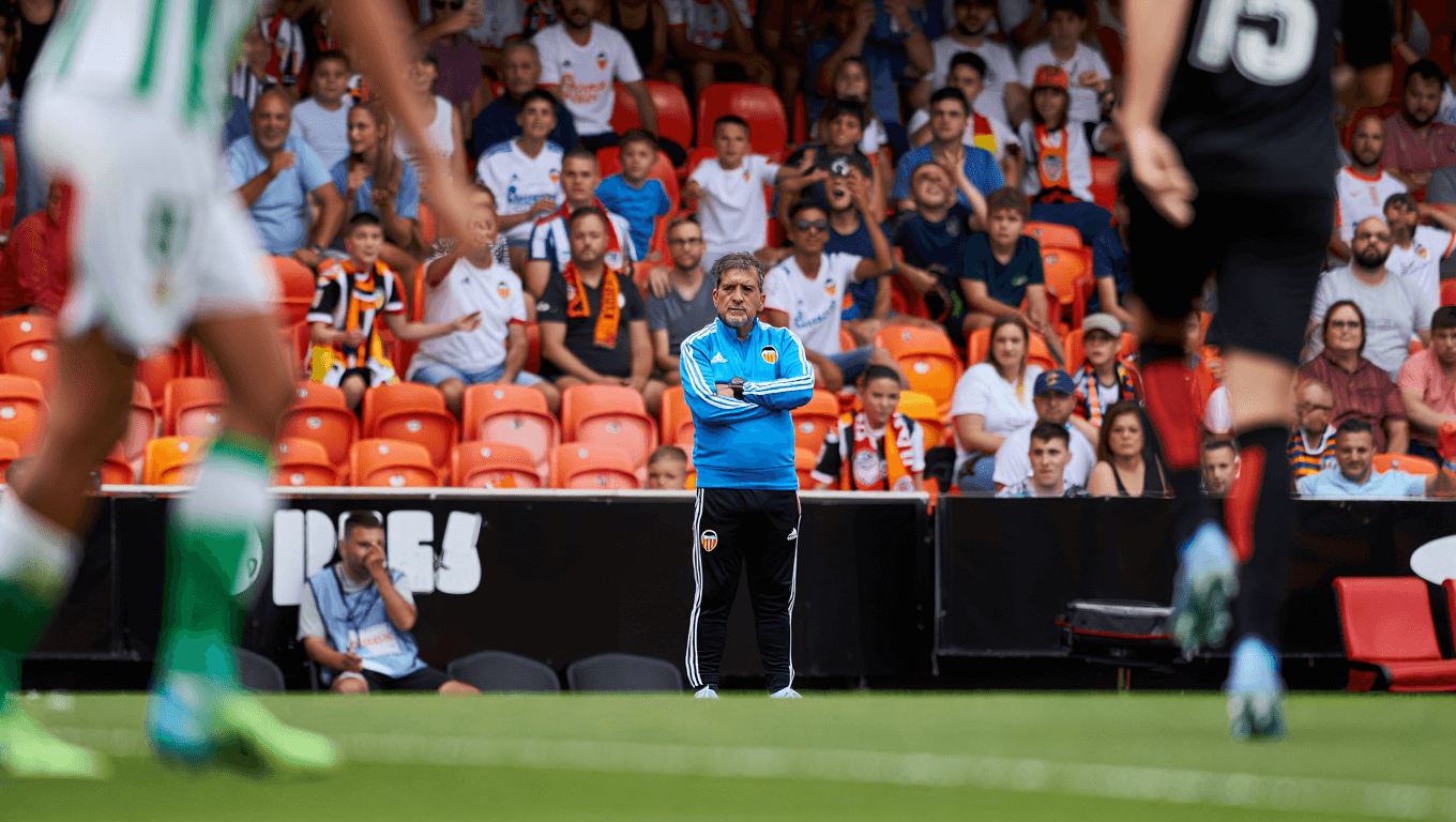 Joaquín: "Me duele ver al Valencia CF así, pero van a salir porque tienen una afición enorme"