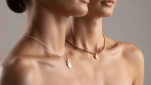 Joyas doradas o plateadas: cómo saber qué cuál me queda mejor