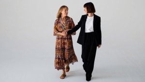 Mi madre de 55 años y yo entramos a Massimo Dutti, Zara y Cos y nos llevamos estos básicos