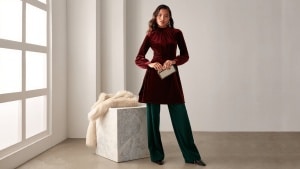 Las novedades de Stradivarius de la semana: pantalones de pana, vestidos de cuello alto y bolsos de fiesta