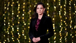 Traje de chaqueta de terciopelo, el look de Navidad con el que acertar seguro