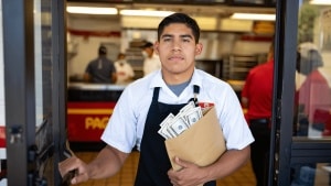 Burger chain worker compensated to tune of 9,000 euros after being dismissed within half an hour of saying he had Covid