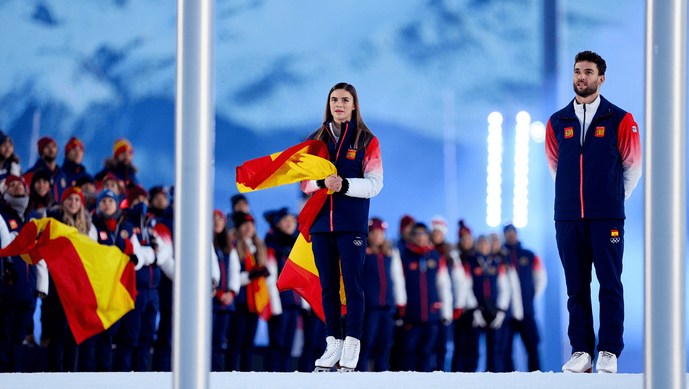 Olivia Smart and Quim Salarich, Spanish flag bearers in the Milan-Cortina d'Ampezzo Games