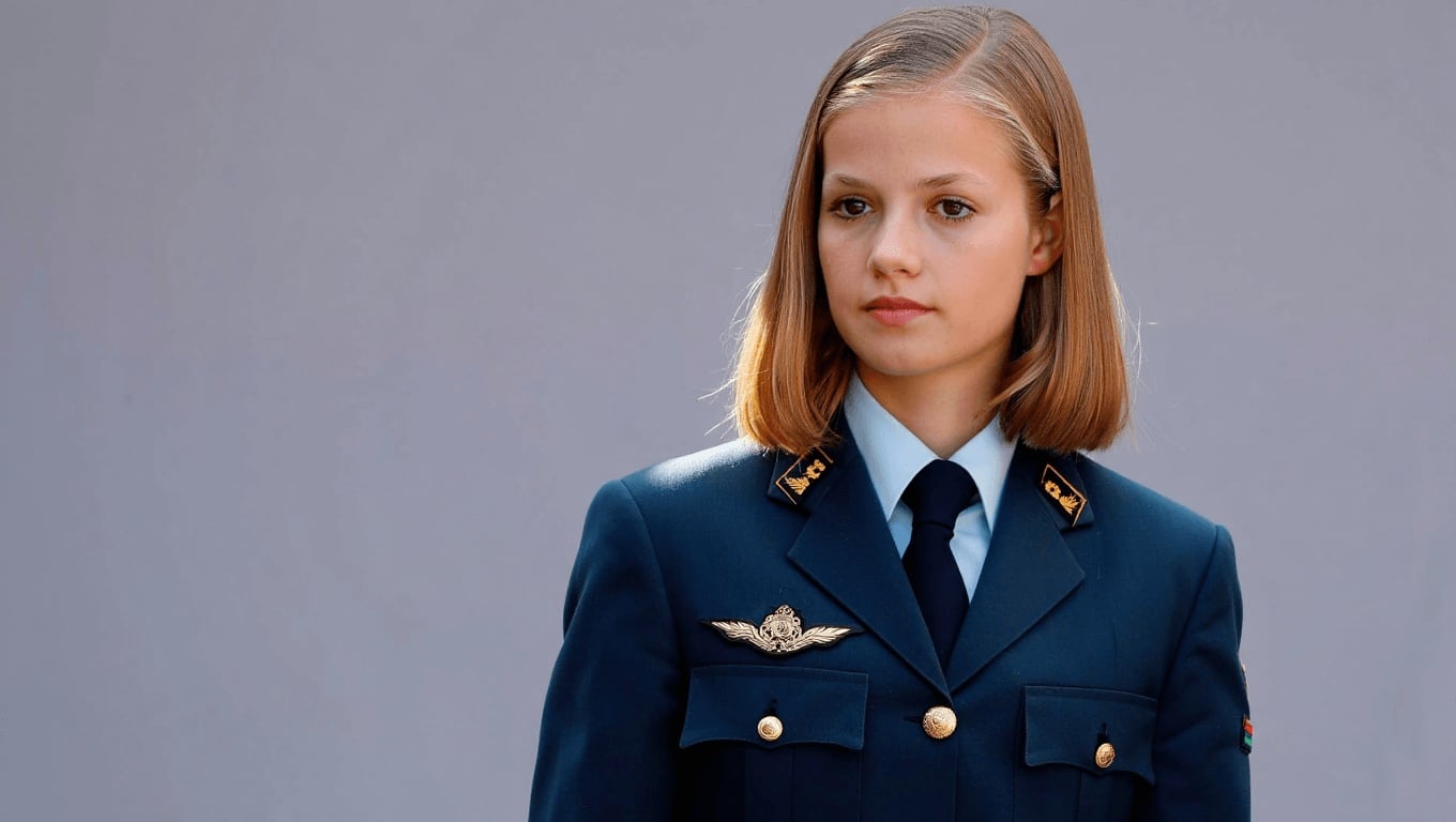 Uniforme militar, traje de chaqueta y look casual: el 2025 estilístico de la princesa Leonor, en fotos