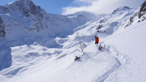 Las enfermeras de Huesca explican cómo prepararse ante aludes durante la temporada de esquí