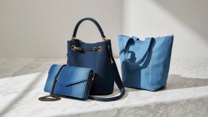 Mi mejor amiga me convenció de que los bolsos denim están de moda (y estos son los que he fichado en rebajas)