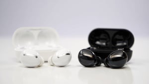 Los Galaxy Buds 4 y Buds 4 Pro están aquí: Samsung cambia diseño y lleva su audio a otro nivel