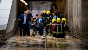 BREAKING: Madrid firefighters rescue 20 people trapped in airport tunnel after major pipe burst