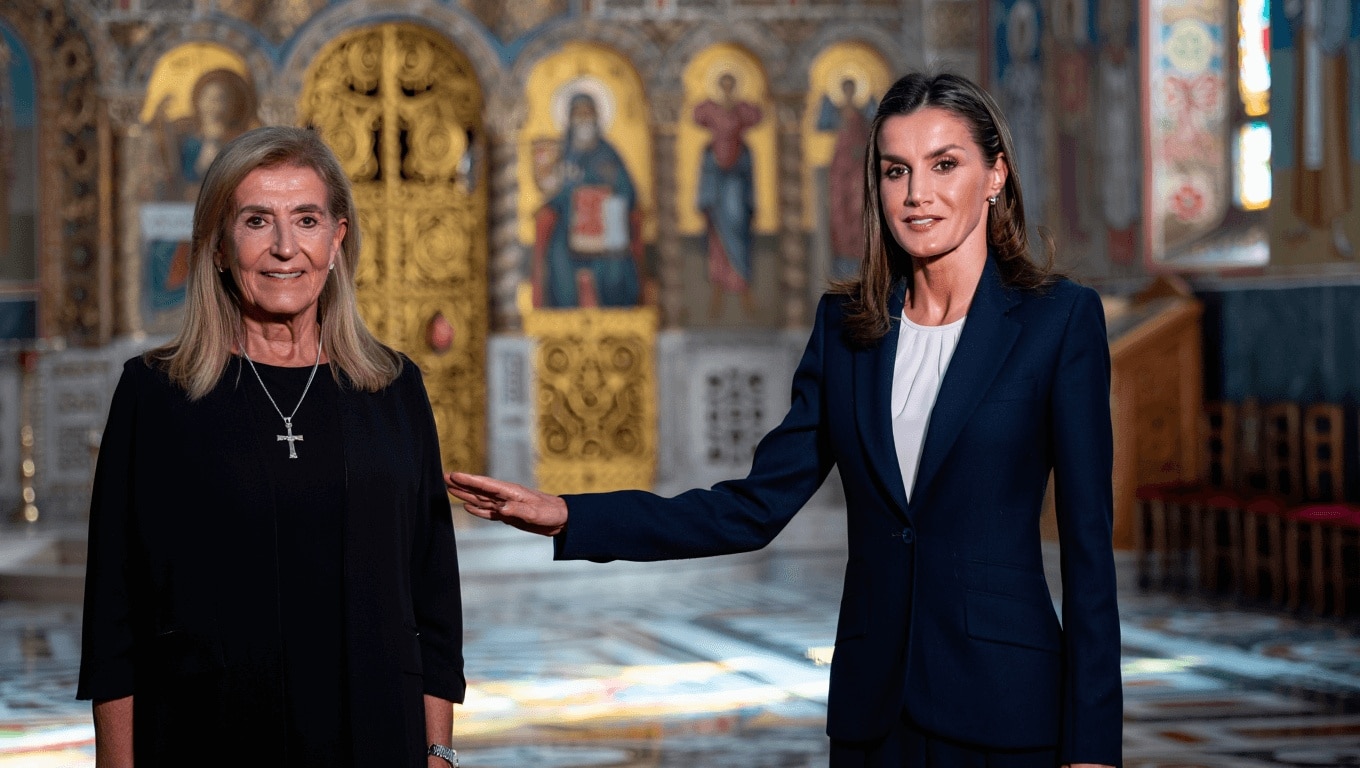 La reina Letizia se despide de Irene de Grecia en la Catedral Ortodoxa de Madrid con elegancia y máxima sobriedad