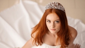 Tiaras para novias: dónde comprar uno de los accesorios favoritos de las bodas 2026