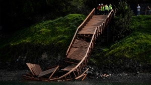 No answers to bridge collapse that killed six in Santander
