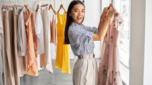 Las novedades de Mango de la semana: camisas de rayas, vestidos de fiesta y chaquetas de primavera