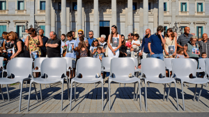 Protest at Spain's lower house headquarters denounces neglect over Adamuz and Valencia 'dana' tragedies