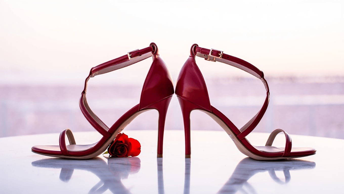 Sandalias con tacón versátiles y femeninas para incluir en tus próximos looks de invitada