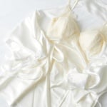 Pijamas y camisones blancos bonitos que sirven tanto para novias como para quien busca una prenda especial