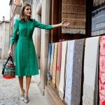 Guía de compras en Galicia: de los vestidos de invitada que usa la reina Letizia a los zapatos más originales