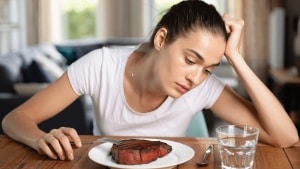 La cara oculta de la anemia: por qué no basta con poner filetes de carne roja en el menú