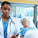 Las enfermeras de Urgencias alertan de la vulnerabilidad de la salud de las mujeres por el calor extremo