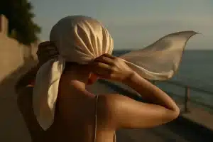 Accesorio de verano 2026: vuelve el icono de los 90 popularizado por Carolina de Mónaco