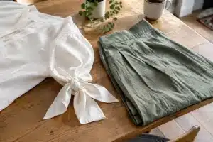 Camisa con lazada romántica: combina con faldas y pantalones
